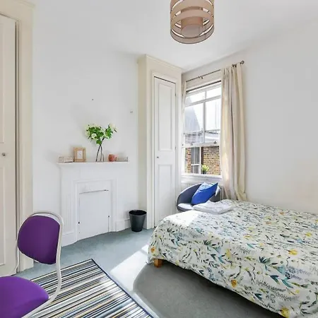 Groves 4 Bedroom, Shepherds Bush London Exterior photo