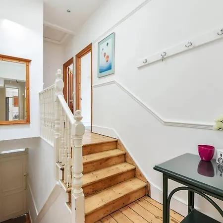 Groves 4 Bedroom, Shepherds Bush London Exterior photo
