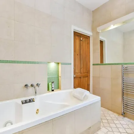 Groves 4 Bedroom, Shepherds Bush London Exterior photo