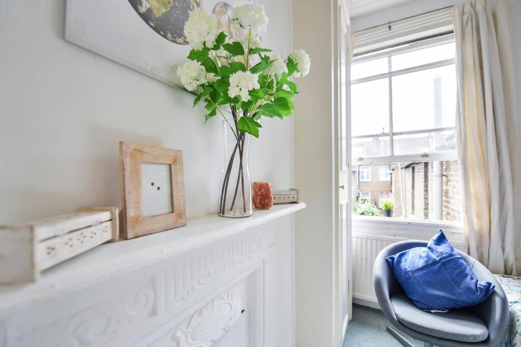 Apartment Groves 4 Bedroom, Shepherds Bush London